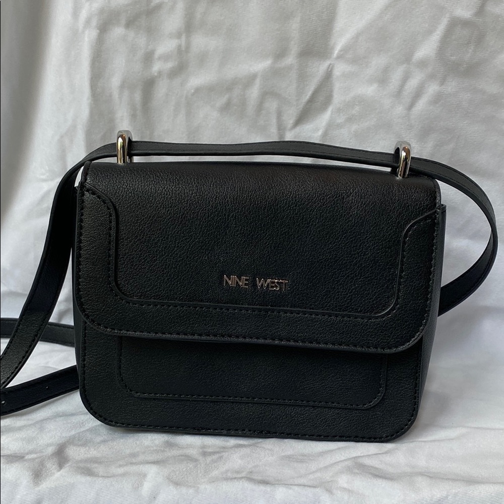 Nine West Antionetta Mini
Flap Black Crossbody Bag